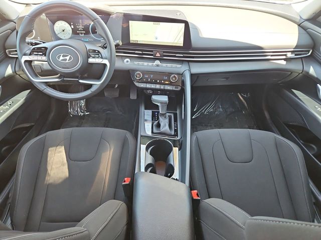 Thumbnail: 2025 Hyundai Elantra - 10