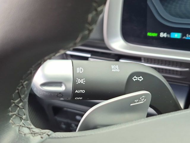 Thumbnail: 2023 Hyundai Ioniq 6 - 32