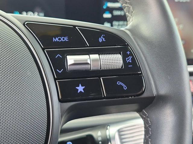 Thumbnail: 2023 Hyundai Ioniq 6 - 30