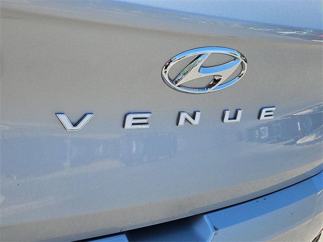 Thumbnail: 2023 Hyundai Venue - 25