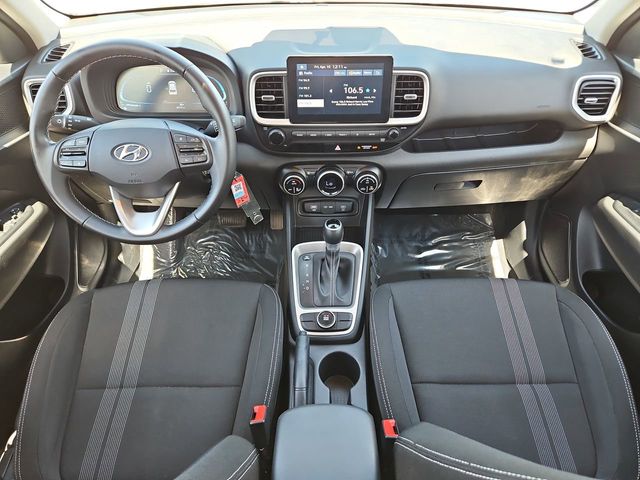 Thumbnail: 2023 Hyundai Venue - 10