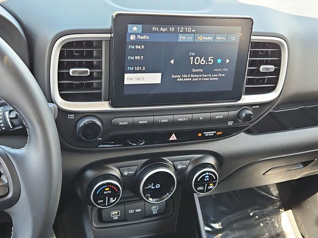 Thumbnail: 2023 Hyundai Venue - 15