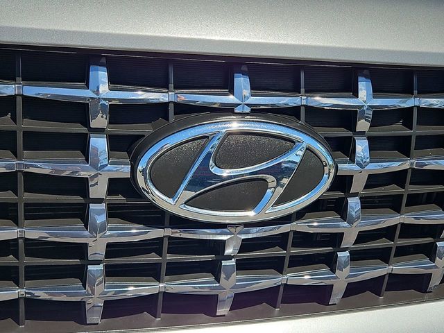 Thumbnail: 2023 Hyundai Venue - 25