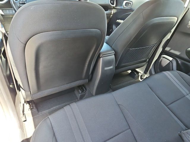 Thumbnail: 2023 Hyundai Venue - 12