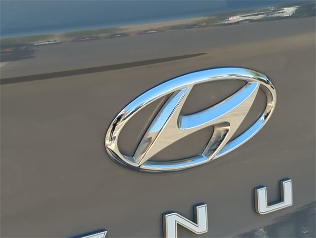 2022 Hyundai Venue Limited 25