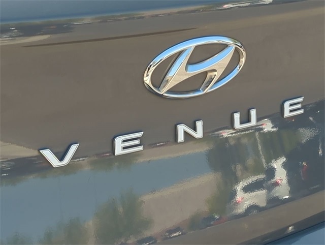 2022 Hyundai Venue Limited 7