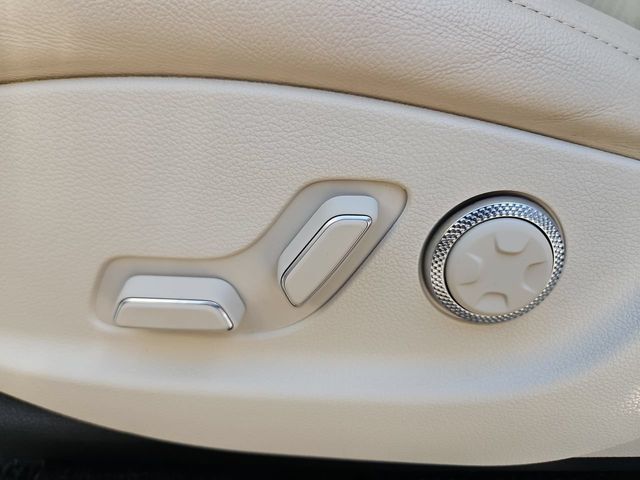 Thumbnail: 2024 Genesis GV80 - 26