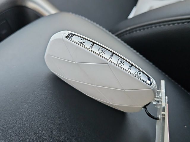 Thumbnail: 2023 Genesis GV60 - 37