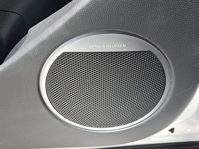 Thumbnail: 2023 Genesis GV60 - 33