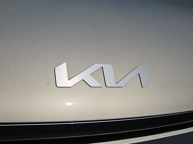 Thumbnail: 2024 Kia EV9 - 7
