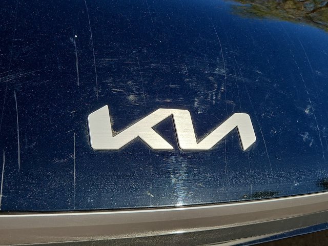 Thumbnail: 2024 Kia EV9 - 7