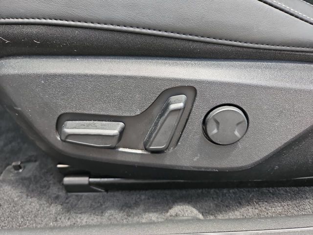 Thumbnail: 2022 Kia EV6 - 26