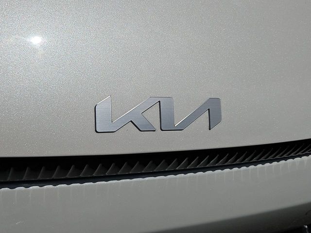 Thumbnail: 2022 Kia EV6 - 6