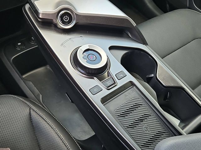 Thumbnail: 2022 Kia EV6 - 15