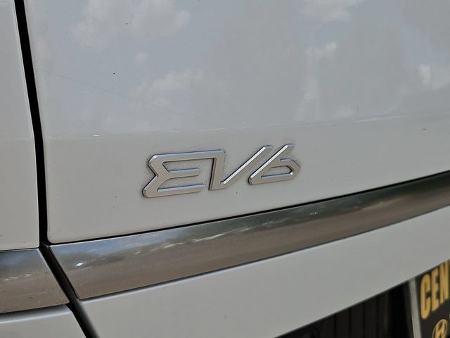 Thumbnail: 2022 Kia EV6 - 25