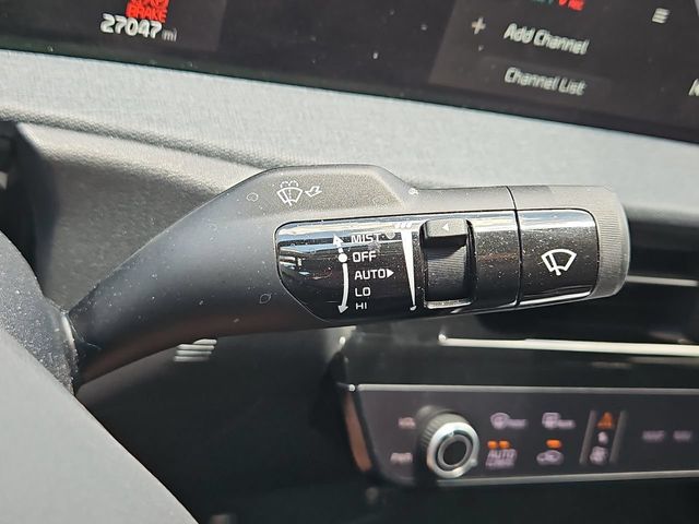 Thumbnail: 2022 Kia EV6 - 31