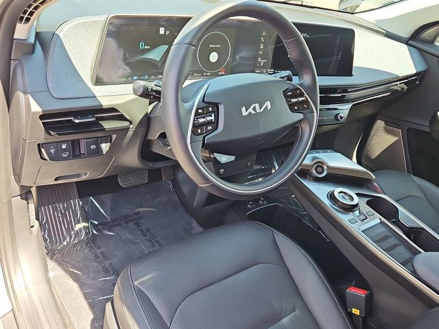 Thumbnail: 2023 Kia EV6 - 2