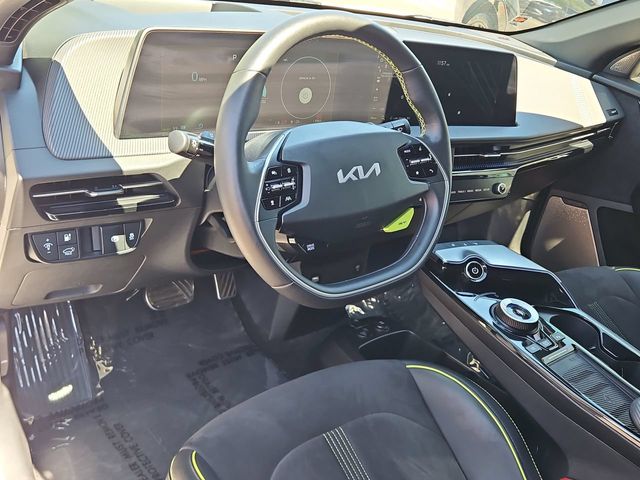Thumbnail: 2023 Kia EV6 - 2