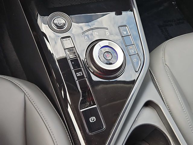 Thumbnail: 2024 Kia Niro - 16