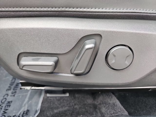 Thumbnail: 2024 Kia Niro - 25
