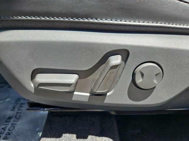 Thumbnail: 2023 Kia Niro - 27