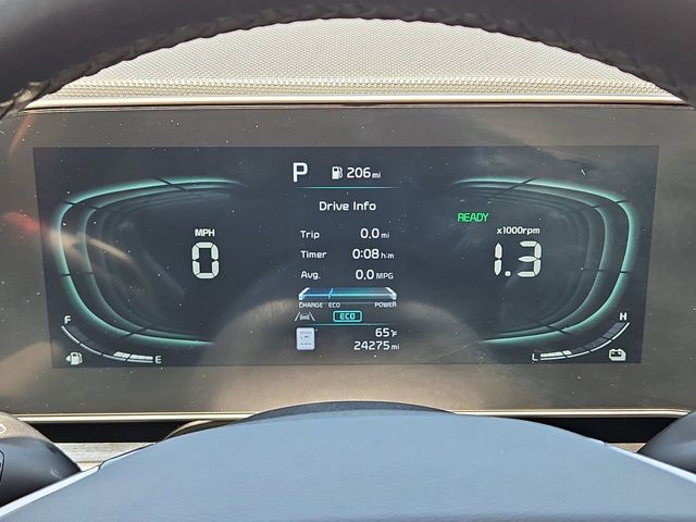 Thumbnail: 2023 Kia Niro - 17