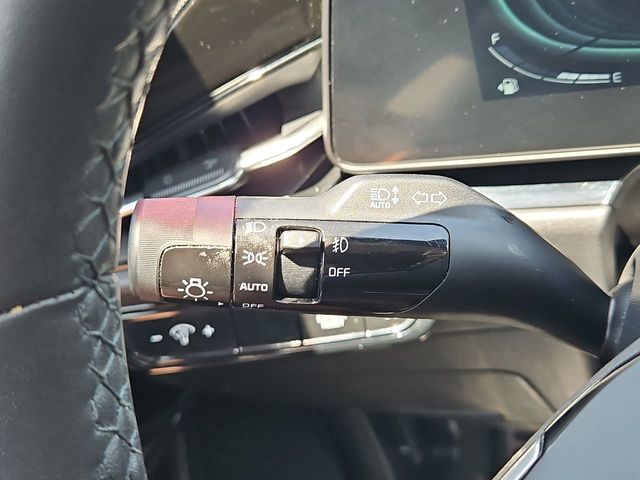 Thumbnail: 2023 Kia Niro - 33