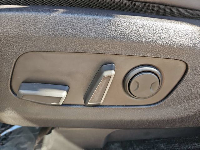 Thumbnail: 2024 Kia Carnival - 24