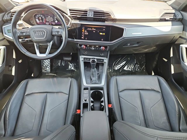 Thumbnail: 2021 Audi Q3 - 10