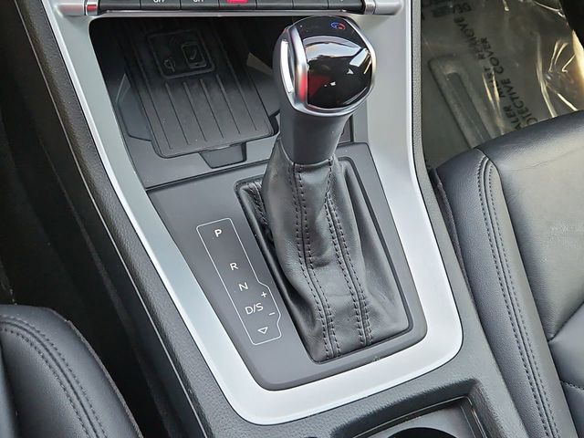 Thumbnail: 2021 Audi Q3 - 16