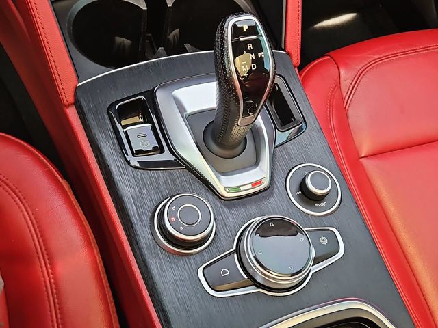 Thumbnail: 2020 Alfa Romeo Stelvio - 16