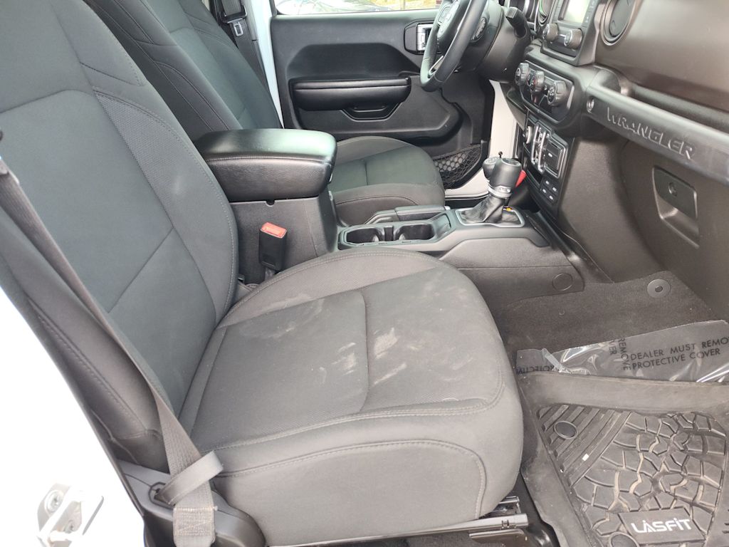 Thumbnail: 2018 Jeep Wrangler - 16