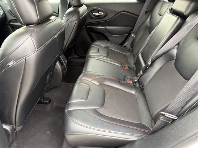 Thumbnail: 2022 Jeep Cherokee - 12