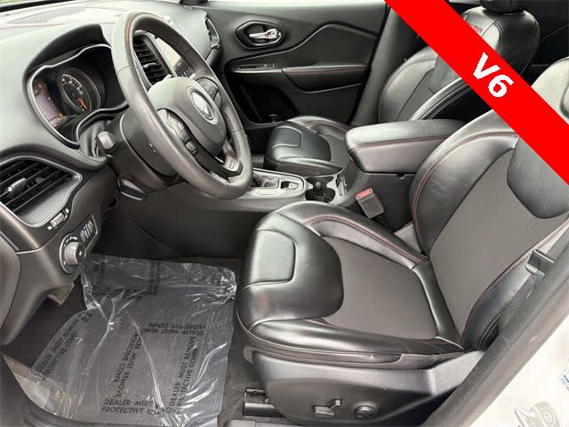 Thumbnail: 2022 Jeep Cherokee - 10