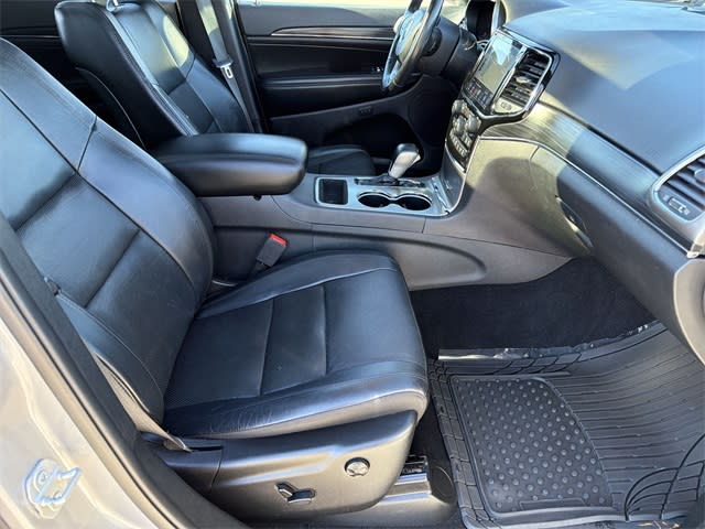 Thumbnail: 2020 Jeep Grand Cherokee - 11