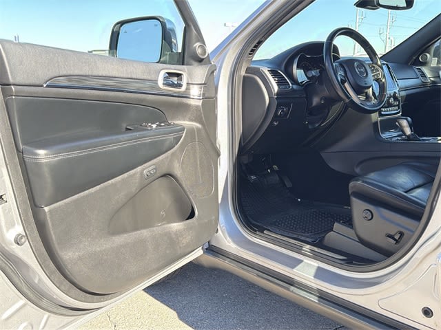 Thumbnail: 2020 Jeep Grand Cherokee - 24