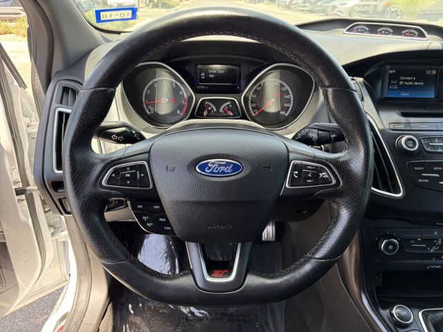 Thumbnail: 2016 Ford Focus - 9