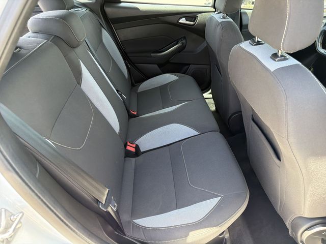 Thumbnail: 2016 Ford Focus - 23