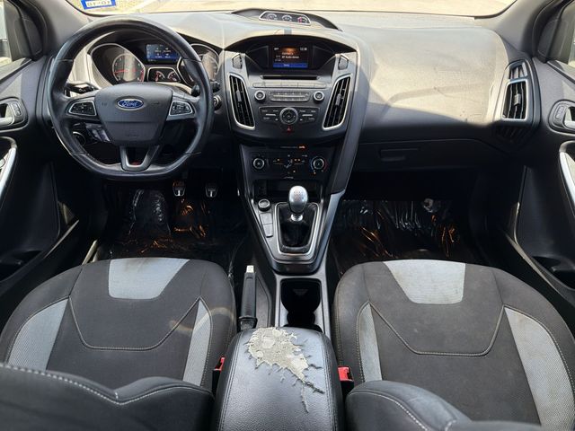 Thumbnail: 2016 Ford Focus - 2