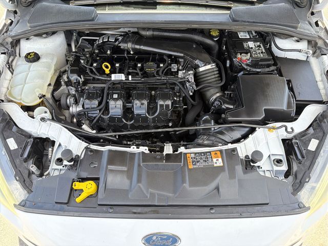 Thumbnail: 2016 Ford Focus - 8