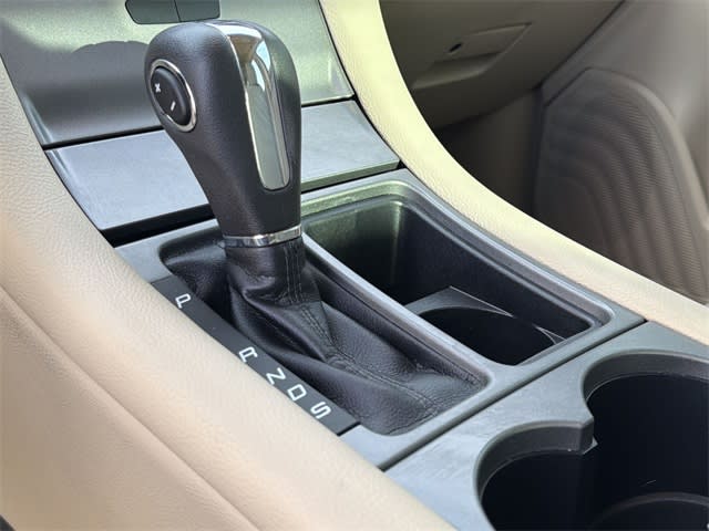 Thumbnail: 2018 Ford Taurus - 14