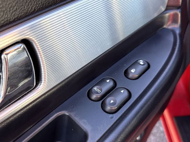Thumbnail: 2004 Ford Thunderbird - 20