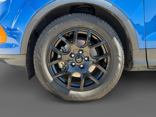 Thumbnail: 2017 Ford Escape - 8