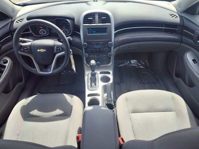 Thumbnail: 2015 Chevrolet Malibu - 9