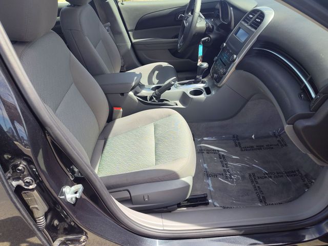 Thumbnail: 2015 Chevrolet Malibu - 11