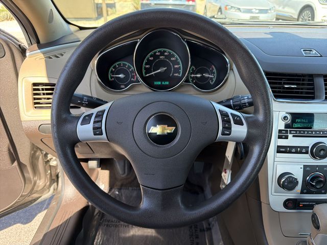 Thumbnail: 2012 Chevrolet Malibu - 9