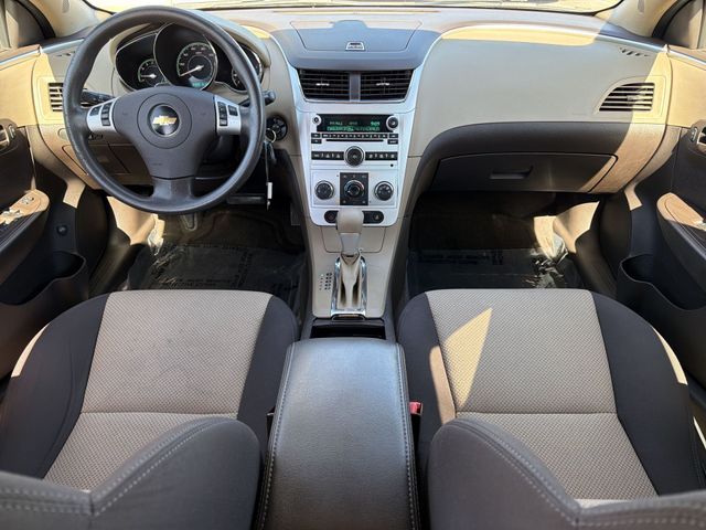 Thumbnail: 2012 Chevrolet Malibu - 2