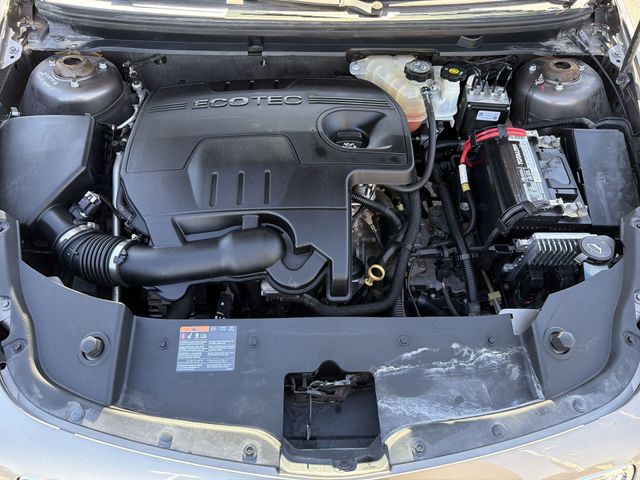 Thumbnail: 2012 Chevrolet Malibu - 8
