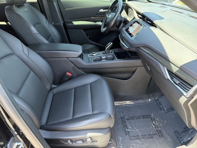 Thumbnail: 2020 Cadillac XT4 - 12