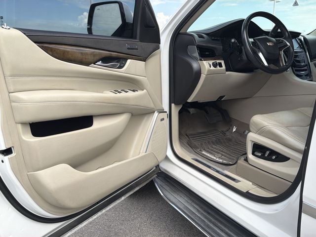 Thumbnail: 2019 Cadillac Escalade - 10